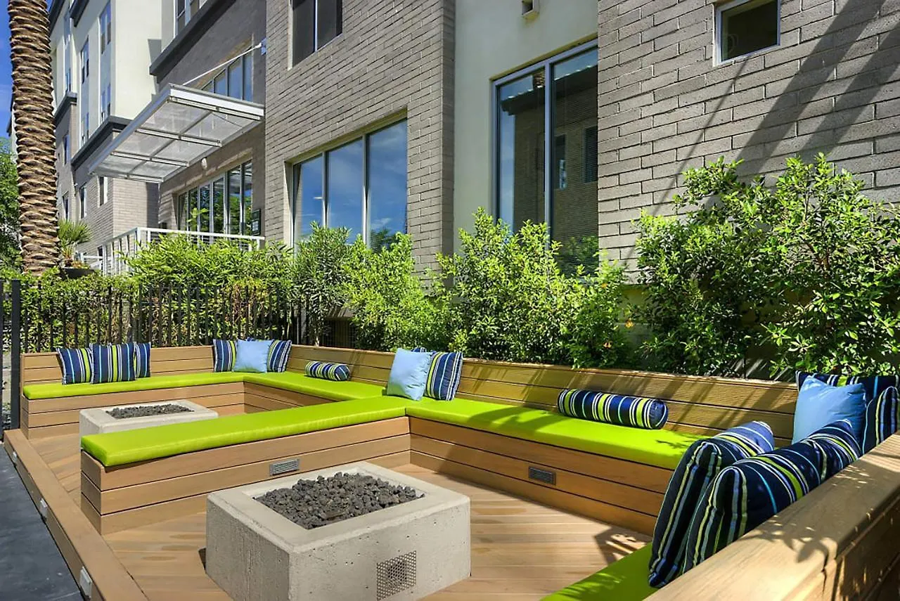 Holiday home 2 Story Loft With Mountain & City Views-King Bed & Parking 4011 Phoenix